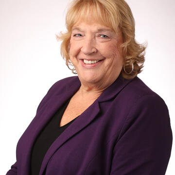 Barbara Bull Headshot
