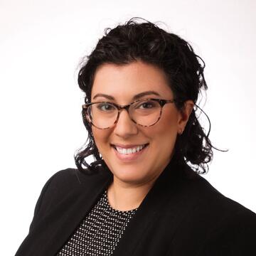 Katie Cammer Headshot