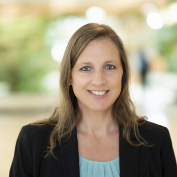 Bettina Zimmermann headshot